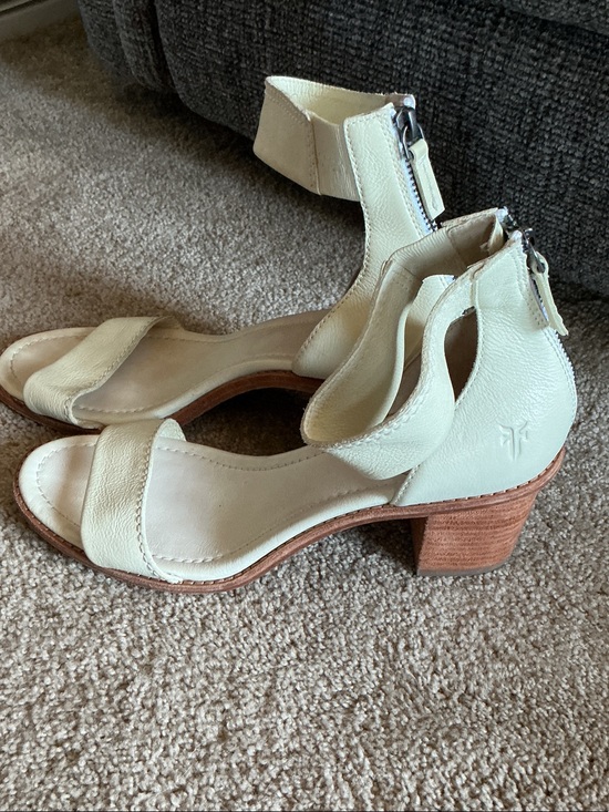 Frye Shoes - Frye Brielle Back Zip Sandals in white leather